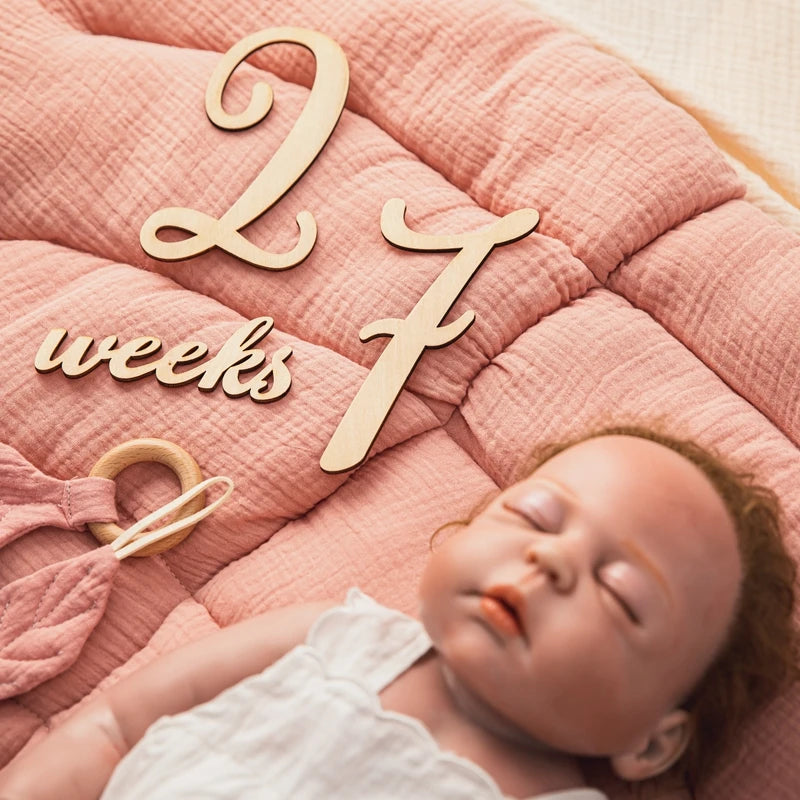 20pcs Handmade Baby Milestone Card  Wood Chips Numbers Engraved Bathing Gift Newborn Photography Props Set Commemorative Card